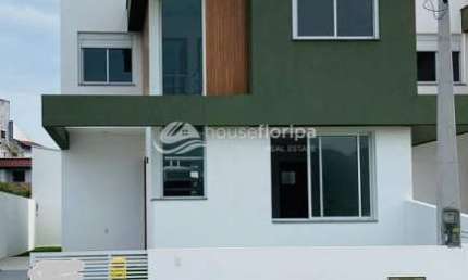 Casa financiável de 3 quartos à venda, Açores, Florianópolis, SC - próximo a praia - loteamento arb