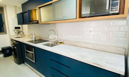 Apartamento de 2 quartos mobiliado e com terraço à venda no bairro Cacupé, Florianópolis, perto do