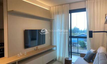 Apartamento à venda, Campeche, Florianópolis, SC - Possui 2 dormitórios sendo uma suíte, a 200 metr