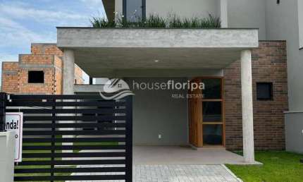 VILLA PAMPLONA - Casa à venda, Rio Tavares, Florianópolis, SC - Possui 3 dormtitorios sendo 1 suite
