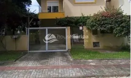Casa com 3 dormitórios à venda, próxima a praia dos Açores, no Pântano do Sul, Florianópolis, SC