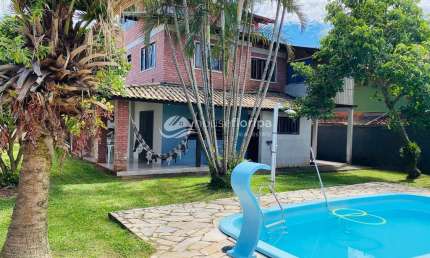Casa de 5 quartos com piscina à venda no Campeche, sul da Ilha, com amplo terreno, excelente locali