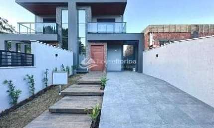 Açores - Bela casa de 153² m à venda com 3 suítes, a 330m do mar da Praia do Açores, Florianópolis,