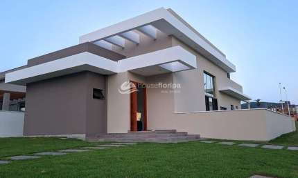 Linda casa à venda, em excelente condomínio em São João do Rio Vermelho, Florianópolis, SC