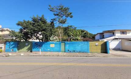 Casa à venda em terreno com 510 metros em ótima localização, Rio Tavares, Florianópolis, SC