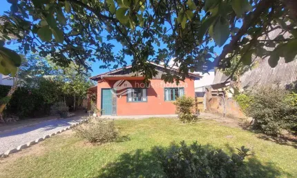 Casa à venda com terreno de 450metros, em ótima localização, Campeche, Florianópolis, SC