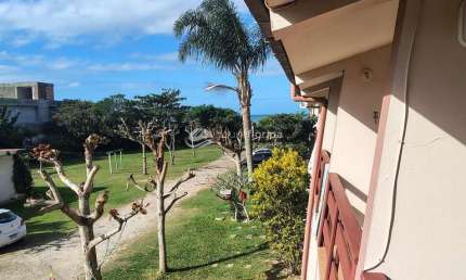 Ótima Casa à venda com dois dormitórios, vista mar e com acesso exclusivo a praia na Armação do Pân