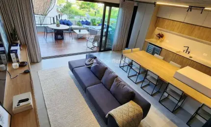 Casa contemporânea com 3 suítes, rodeada pela natureza no Condomínio Botanique – Canto da Lagoa, Fl