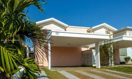 Casa em Condomínio para Venda em Santana de Parnaíba, Tamboré, 3 dormitórios, 1 suíte, 4 banheiros, 2 vagas