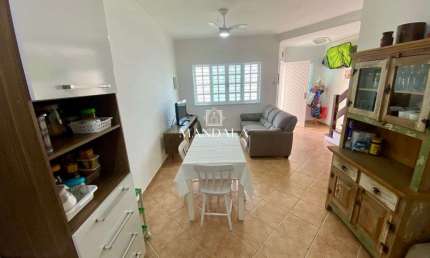Village em Bertioga, 3 quartos a uma quadra da praia