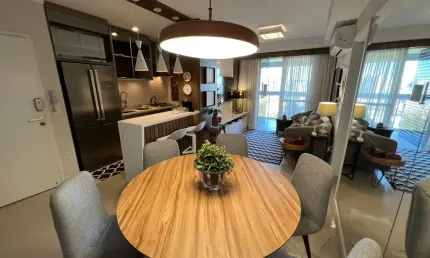 Apartamento com 3 quartos à venda na Rua João Grumiche, 1712, Roçado, São José