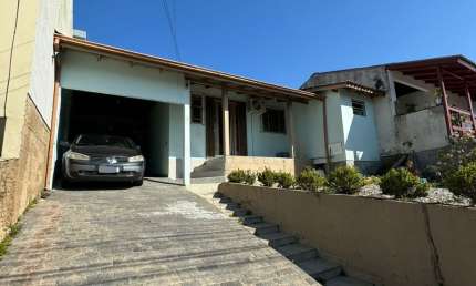 Casa com 2 quartos à venda na Rua Portimão, 25, Forquilhas, São José