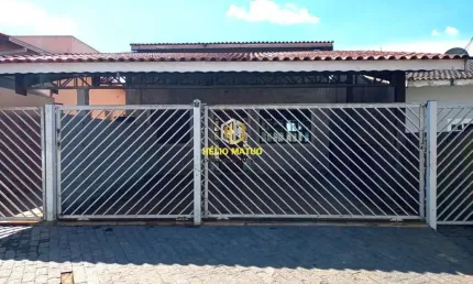 Casa para Venda em Atibaia, Alvinópolis, 3 dormitórios, 1 suíte, 2 banheiros, 2 vagas