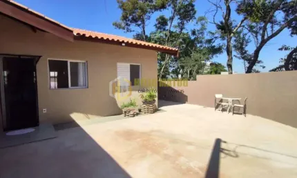 Casa para Venda em Atibaia, Jardim Santo Antõnio, 2 dormitórios, 1 banheiro, 2 vagas