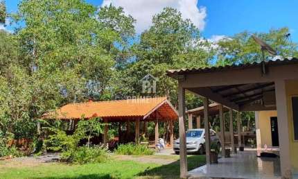 Chácara na região do Distrito da Guia Com 6 dormitórios.