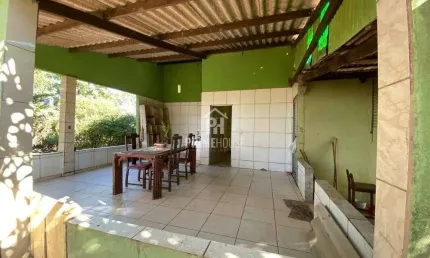 Vende-se Casa com 3 dormitorios -  Bairro Gamaliel - Cuiabá/MT