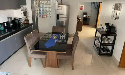 VENDE-SE SOBRADO COM PISCINA - Jardim Umuarama - Cuiabá/MT