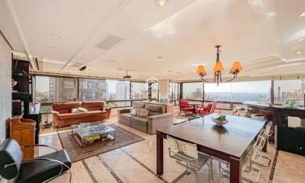 Elegance Imóveis vende apartamento em andar alto com 174 m2 3 suítes finamente mobiliado 3 vagas box garagem Bela Vista Porto Alegre.