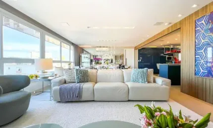 Elegance Imóveis vende apartamento porteira fechada com 209 m2 em andar alto com 3 dormitórios 3 suítes 3 vagas box garagem. Higienópolis Porto Alegre