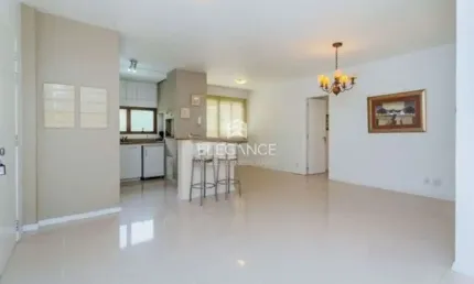 Elegance imóveis vende excelente apartamento desocupado de 3 dormitórios, 1 suíte, churrasqueira e 2 vagas de garagem/box em Mont'Serrat