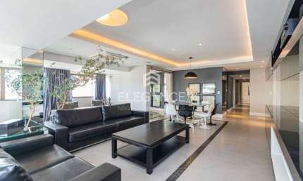 Elegance Imóveis vende cobertura de cinema  com 3 suítes decorada por arquiteto 5 vagas box/garagem Bela Vista Porto Alegre. Comprar R$ 3.900.000,00.