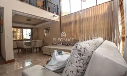 Casa com 3 quartos à venda na Rua Travessa Miguel Pereira, 120, Medianeira, Porto Alegre por R$ 1.749.000