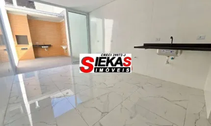Sobrado Frontal a venda na Vila Ré: Modernidade e Espaços Amplos.