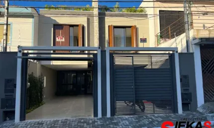 Venha conhecer o seu novo lar no coração do tatuapé! este belíssimo sobrado de alto padrão oferece todo o conforto e sofisticação que você merece.