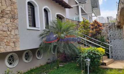 Casa com 3 dorms, Vila Galvão, Guarulhos - R$ 1.29 mi, Cod: 10789
