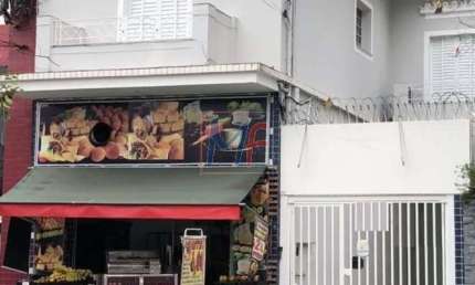 REF: 16.291 - imóvel comercial de 320m² próximo ao metrô São Judas. O imóvel possui 11 salas, 7 banheiros, 1 cozinha, 1 copa e 2 vagas.