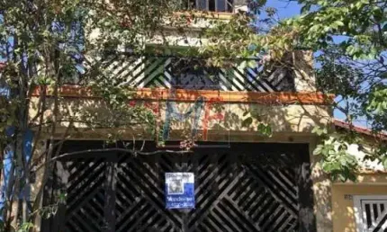 Lindo sobrado no planalto - sbc,  236 m²a.u., 3 andares,  3 quartos (1 suíte), edícula, sala, cozinha, quintal, varanda, 2 vagas. (ref: 16.239)