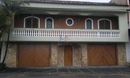 Casa no Jardim Iva de 430 m² a.u.,  3 quartos (1 suíte), sala, cozinha, sótão, quintal, 5 vagas, churrasqueira e hidromassagem. REF 16.379