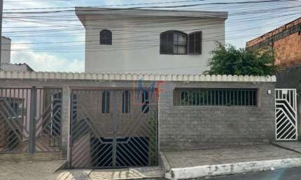 REF: 16.491 - Lindo sobrado  Vila Renato de 299 m²a.u., 3 pavimentos, 3 quartos (1 suíte) sala, cozinha,  quintal, edícula ( 4 comodos), 4 vagas.