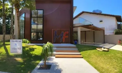 REF: 17.010 Excelente Casa de Alto Padrão localizada na Riviera Praia , 427 a.c, 522 m² a.t, sendo 5 suítes, 5 vagas. Amplo espaço gourmet!