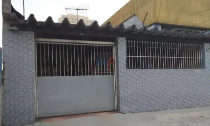 Casa térrea localizada no bairro de itaquera, com 250 m² de a.c., 2 dorms, sala, cozinha, área com churrasqueira, 2 vagas. (ref:17258).