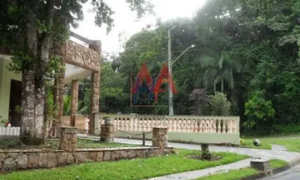 Lindissima casa em Cond. Fechado Alto Padrão Fechado Park Imperial . Estuda propostas e permutas! REF 4036