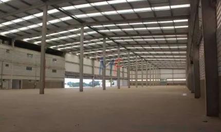 Excelente Galpão Novo Monousuário em Cotia,   9.088m² a.u., terreno com 16.692 m2, 7 docas,  pé-direito livre.   REF 7461