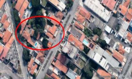 REF 7467 - Terreno com 3 casas antigas possuindo  1250 m² - Vila Carmosina .