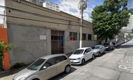 REF: 11.068 Ótimo terreno com 165  m², 7 m² de testada e 30 m² de fundos bairro Tatuapé , excelente localização. Estuda proposta e permuta.