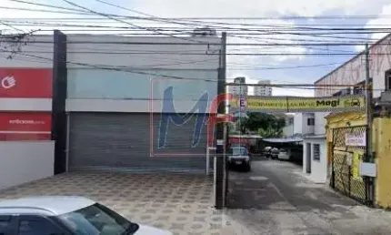 REF 11.539 Ótimo salão com 291 m² , pé direito de 7 metros, fachada com pastilhas antipichação ,  testada de 10 m² no bairro Vila Bertioga.