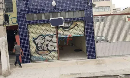 Ótimo terreno com  559 m² , 424 m² a.c. e testada de 12,45 m², estacionamento e loja, bairro Santana.. Zoneamento ZC. REF: 12.070