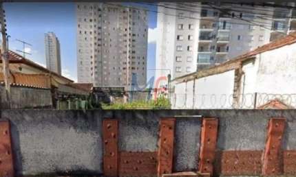 Excelente terreno no Tatuapé, com 235  m², sendo 10 metros de frente. Zoneamento: ZEIS - 3, próximo ao Metrô Carrão. Aceita 50 % permutas. REF 16.711 -