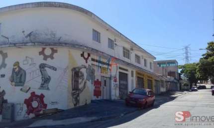 REF 16.760 - Excelente prédio comercial à venda em Osasco, 452 m² a.u., com 4 salões comerciais no térreo e 2 residências na parte superior.