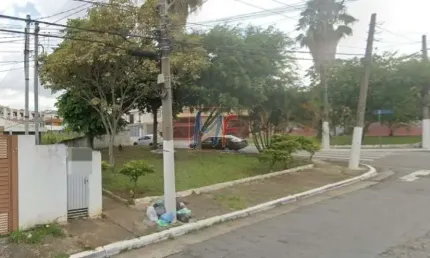 Excelente Terreno no bairro Vila Invernada, com 954m² ,  61m² área construida , frente: 52m², ZM Zon. Não aceita permutas.   REF 17.048