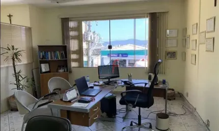 Excelente Salão no bairro Imirim, 340 m² a.u., com 2 andares, 2 banheiros (em cada andar), salão e copa. Zoneamento ZC .  (REF 17.551)