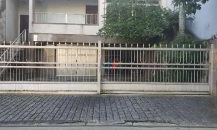 Excelente terreno com Casa Comercial no bairro  Vila Canero, com 560 m² a.c., e 560 m² terreno, 9 dorms., 3 banheiros, 12 vagas. REF: 17.754