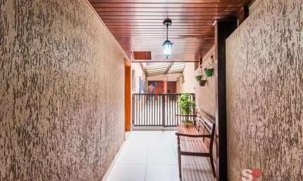 Ótimo sobrado na Saúde, 280m² a.u., 4 dormitórios (4 suítes), sala, cozinha, escritório, varanda, quintal, brinquedoteca, 4 vagas (REF 17.783)