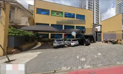 Ótimo prédio comercial no alto de pinheiros, com 1.177m² a.c., 662 m² terreno, testada de 18 m. zona zc. analisa permutas (ref 17.921)