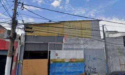 Excelente galpão na Vila Bertioga, 460 m² a.c., 335m² a.t., 25m de testada, copa, 2 banheiros, Zona ZC, 5 vagas (REF 18.117)