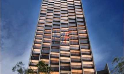 Excelente loja na  Vila Madalena, com 79 m² a.c.  , salas, acabamento de primeira,  2 banheiros, 5 vagas ao total. REF (18331).